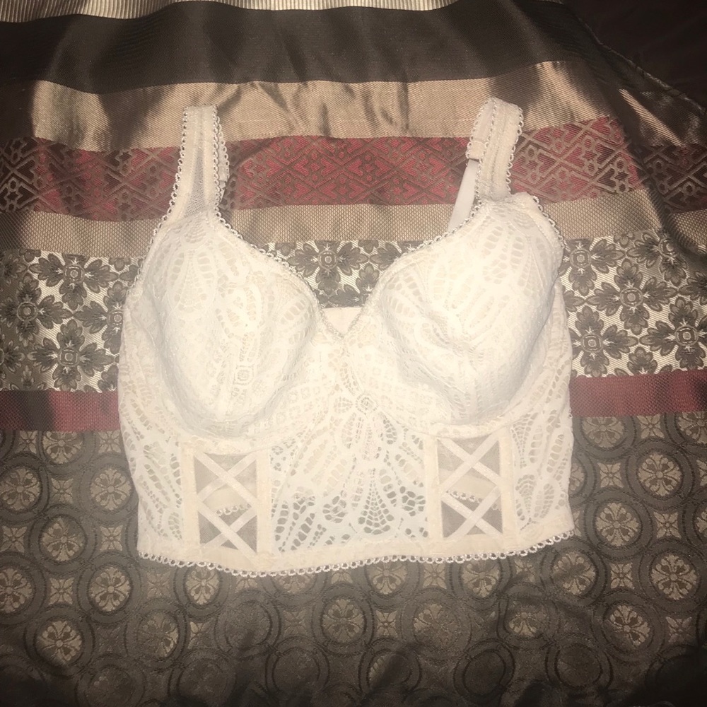 Never worn: 34DD Victoria Secret Bustier!